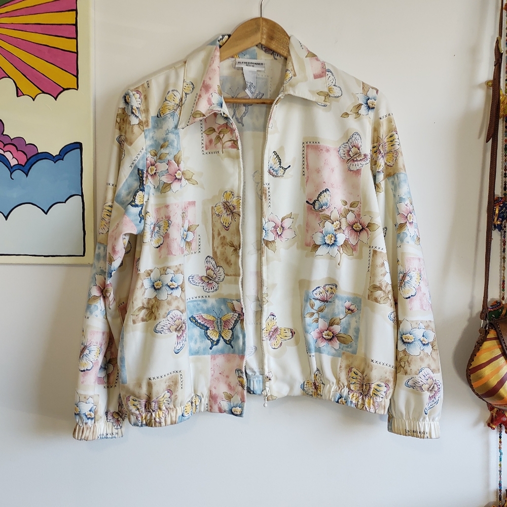 Vintage 80s Jacket; lightweight, zip front with butterfly's + flowers